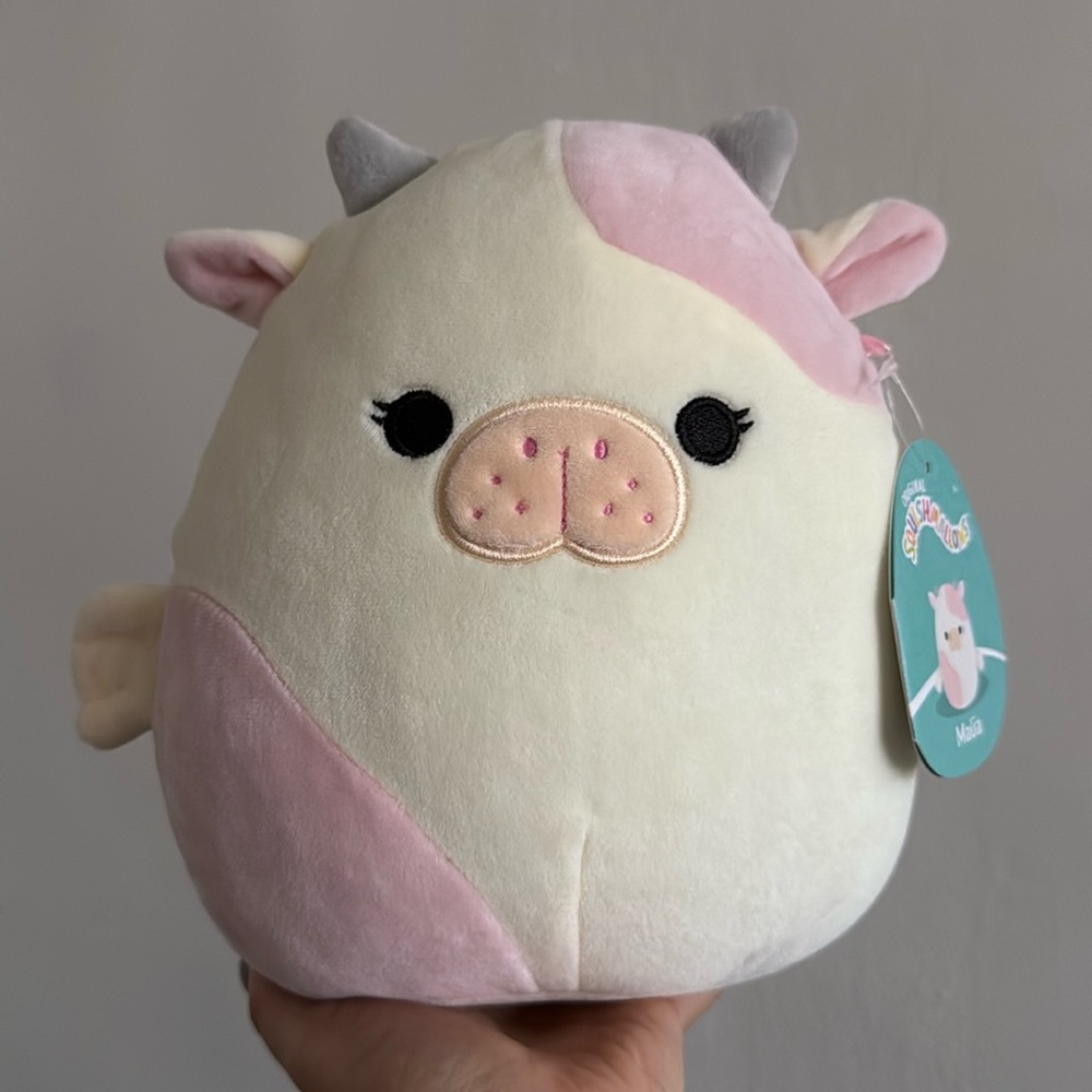 💗 Malia the light Pink Seacow 8” Squishmallow 2022